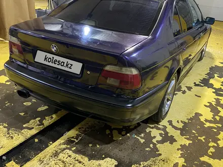 BMW 528 1997 года за 2 250 000 тг. в Астана – фото 4