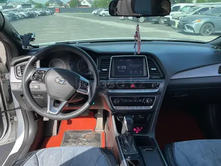 Hyundai Sonata 2018 года за 6 640 500 тг. в Алматы – фото 13