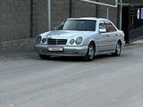 Mercedes-Benz E 280 1998 годаfor3 350 000 тг. в Алматы