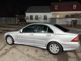 Mercedes-Benz C 230 2004 года за 2 700 000 тг. в Караганда – фото 4