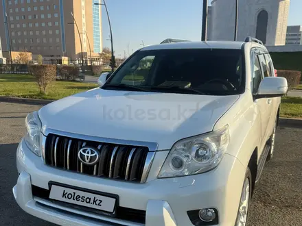 Toyota Land Cruiser Prado 2011 года за 13 700 000 тг. в Атырау