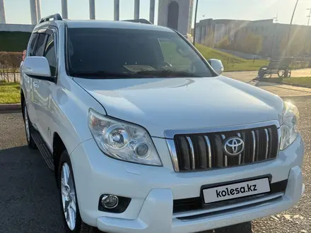 Toyota Land Cruiser Prado 2011 года за 13 700 000 тг. в Атырау – фото 2