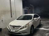 Hyundai Sonata 2013 годаfor4 500 000 тг. в Алматы – фото 2