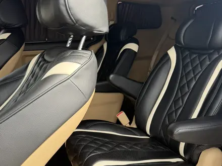 Kia Carnival 2017 года за 12 800 000 тг. в Шымкент – фото 8