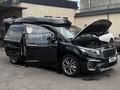 Kia Carnival 2017 года за 12 800 000 тг. в Шымкент