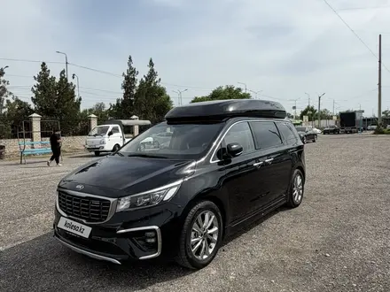 Kia Carnival 2017 года за 12 800 000 тг. в Шымкент – фото 5