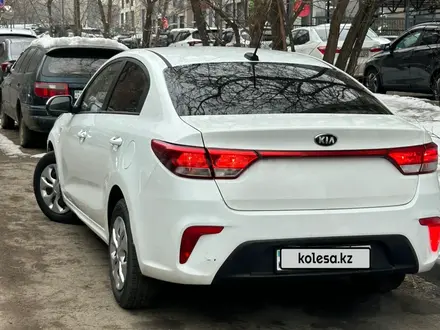 Kia Rio 2018 года за 5 100 000 тг. в Алматы – фото 2