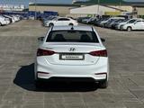 Hyundai Accent 2019 года за 7 300 000 тг. в Атырау – фото 4