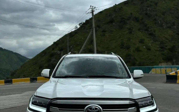 Toyota Land Cruiser 2015 годаүшін14 700 000 тг. в Алматы