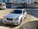 Mercedes-Benz C 240 2001 года за 3 000 000 тг. в Усть-Каменогорск – фото 3