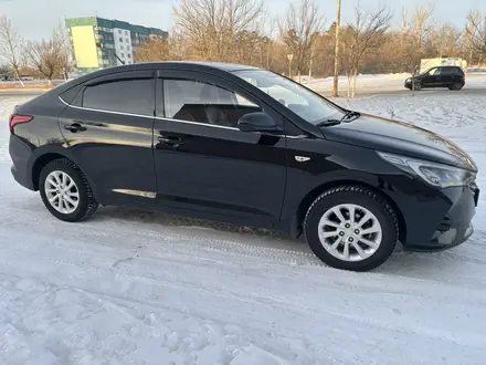 Hyundai Accent 2020 года за 8 200 000 тг. в Караганда – фото 3