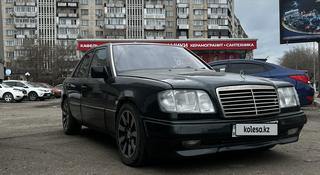 Mercedes-Benz E 320 1993 года за 2 500 000 тг. в Астана