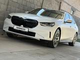 BMW 525 2024 года за 34 000 000 тг. в Шымкент – фото 2