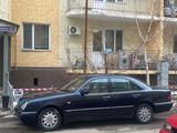 Mercedes-Benz E 230 1997 годаүшін2 800 000 тг. в Алматы – фото 2