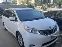 Toyota Sienna 2013 года за 5 300 000 тг. в Атырау