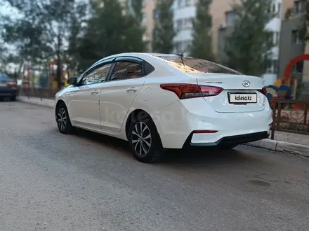 Hyundai Solaris 2018 года за 6 000 000 тг. в Астана – фото 4