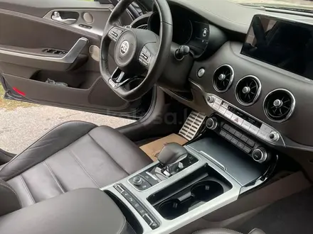 Kia Stinger 2019 года за 14 800 000 тг. в Шымкент – фото 4