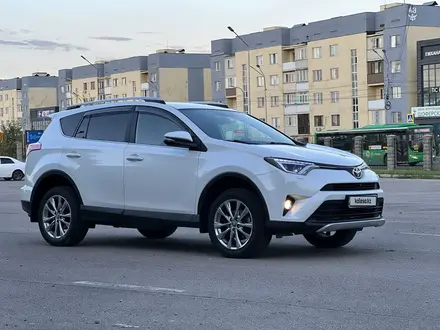 Toyota RAV4 2019 года за 12 600 000 тг. в Алматы – фото 6