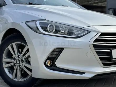 Hyundai Elantra 2018 года за 7 200 000 тг. в Атырау – фото 11
