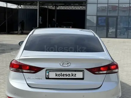 Hyundai Elantra 2018 года за 7 200 000 тг. в Атырау – фото 18