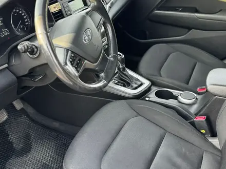 Hyundai Elantra 2018 года за 7 200 000 тг. в Атырау – фото 2