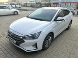 Hyundai Elantra 2019 года за 8 900 000 тг. в Актобе – фото 4