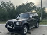 Mitsubishi Pajero 1996 годаfor2 800 000 тг. в Актобе – фото 2