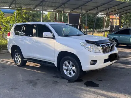 Toyota Land Cruiser Prado 2013 года за 12 700 000 тг. в Шымкент