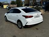Hyundai Accent 2021 года за 6 300 000 тг. в Уральск – фото 4