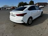 Hyundai Accent 2021 года за 6 300 000 тг. в Уральск – фото 3