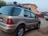 Mercedes-Benz ML 350 2004 года за 5 500 000 тг. в Жезказган – фото 2