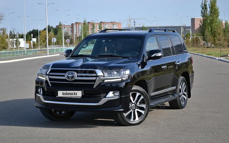 Toyota Land Cruiser 2019 годаүшін44 000 000 тг. в Астана