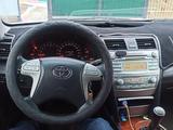 Toyota Camry 2008 года за 5 300 000 тг. в Кульсары – фото 2