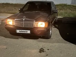 Mercedes-Benz 190
