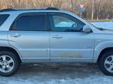 Kia Sportage 2007 года за 2 300 000 тг. в Актобе – фото 4