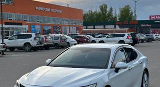 Toyota Camry 2019 года за 13 800 000 тг. в Усть-Каменогорск