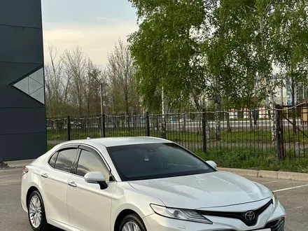 Toyota Camry 2019 года за 13 500 000 тг. в Усть-Каменогорск – фото 3