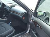 Mercedes-Benz E 240 2003 годаfor4 800 000 тг. в Караганда – фото 5