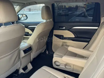 Toyota Highlander 2017 года за 12 000 000 тг. в Атырау – фото 6