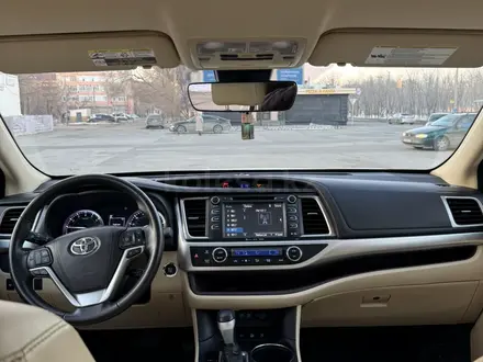 Toyota Highlander 2017 года за 12 000 000 тг. в Атырау – фото 7