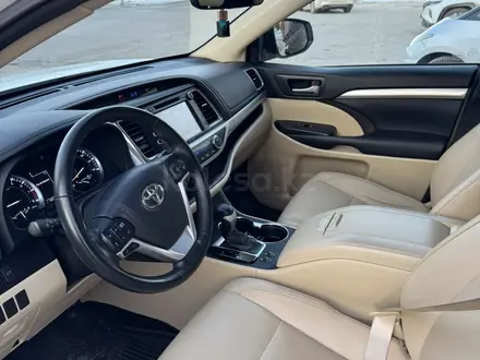 Toyota Highlander 2017 года за 12 000 000 тг. в Атырау – фото 8