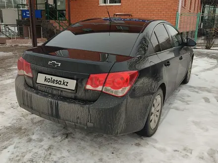 Chevrolet Cruze 2010 года за 1 900 000 тг. в Актобе – фото 3