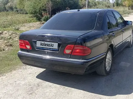 Mercedes-Benz E 280 1999 года за 2 950 000 тг. в Тараз – фото 3