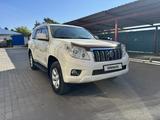 Toyota Land Cruiser Prado 2013 года за 15 900 000 тг. в Актобе – фото 2