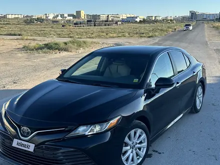 Toyota Camry 2018 года за 7 500 000 тг. в Актау – фото 5