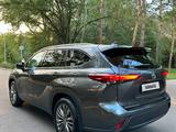 Toyota Highlander 2022 годаүшін25 500 000 тг. в Алматы – фото 4