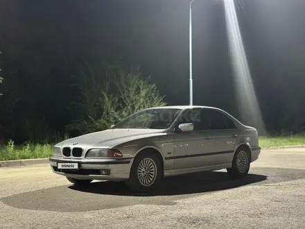 BMW 528 1997 года за 2 400 000 тг. в Актобе – фото 2