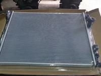Радиатор охлаждения. Крайслер 300С. за 50 000 тг. в Алматы