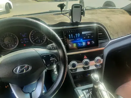 Hyundai Elantra 2019 года за 6 800 000 тг. в Алматы – фото 10
