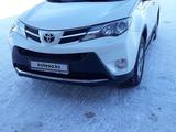 Toyota RAV4 2013 годаүшін9 500 000 тг. в Лисаковск